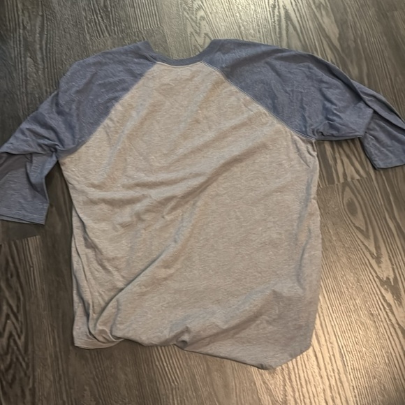 🍍THE NORTH FACE VARSITY T SHIRT🍍SIZE XL🍍s-2 - Picture 3 of 3